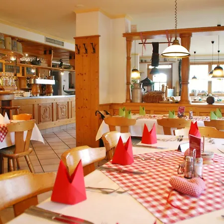 Traditions-gasthaus Bayrischer Hof Hotel 3*