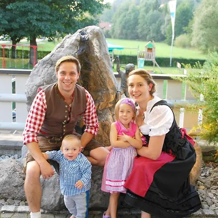 Traditions-gasthaus Bayrischer Hof Hotel 3*