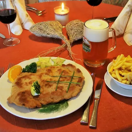 Traditions-gasthaus Bayrischer Hof Hotel 3*